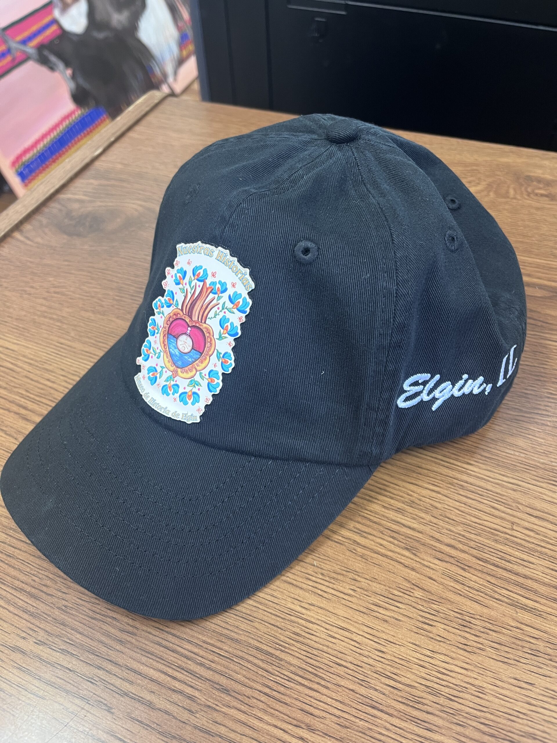 Hat, Nuestras Historias